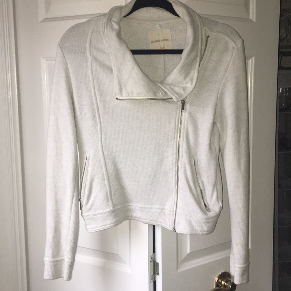Cream/White Zipper Jacket